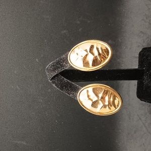 Vintage gold tone textured oval earrings